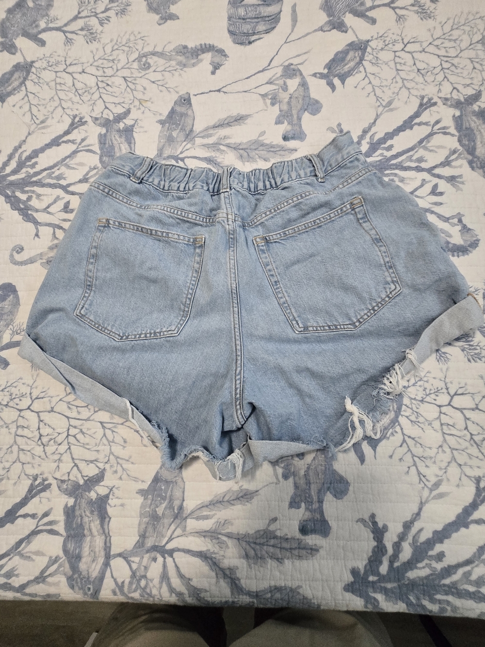 We The Free Blue Denim Cutoff Shorts Size L - FREE SHIPPING - Picture 2 of 6